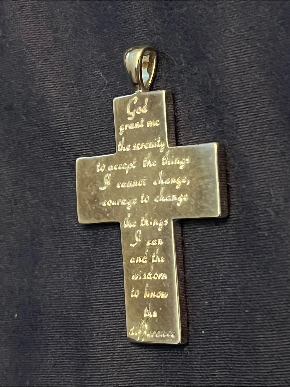 Pre-owned 800 Silver Floral Cross Pendent w/ Serenity Phrase Etched on the Back - Picture 6 of 6